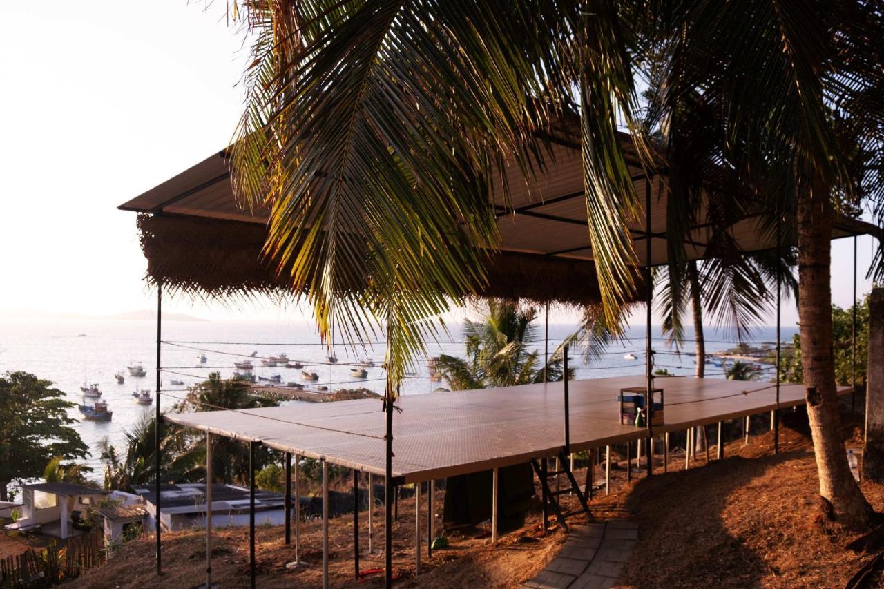 Basecamp Yoga Beach House Weligama Esterno foto